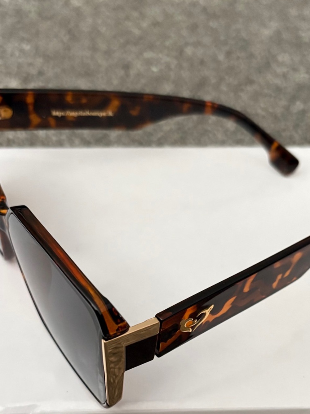 Tortoiseshell Square Frame Sunglasses - Dark Lens - Picture 2 of 3